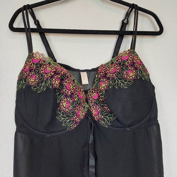 Cacique Plus Size Babydoll Black Floral Embroided Nightgown Top Size 22/24 - Picture 2 of 6